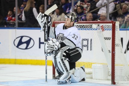 Jonathan Quick, Los Angeles Kings  Los angeles kings, La kings hockey,  Dodgers