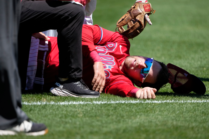 Philadelphia Phillies star Rhys Hoskins suffers torn ACL, out for the season