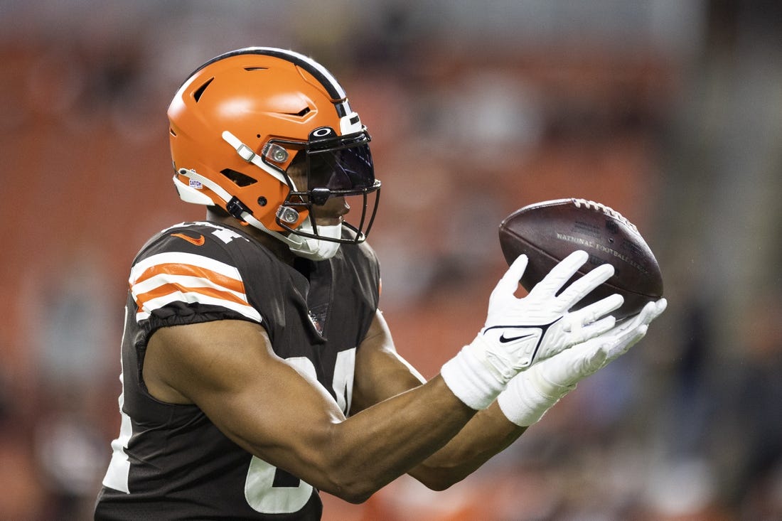 Oct 31, 2022; Cleveland, Ohio, USA; Cleveland Browns tight end Pharaoh Brown (84) catches the ball during warmups before the game against the Cincinnati Bengals at FirstEnergy Stadium. Mandatory Credit: Scott Galvin-USA TODAY Sports