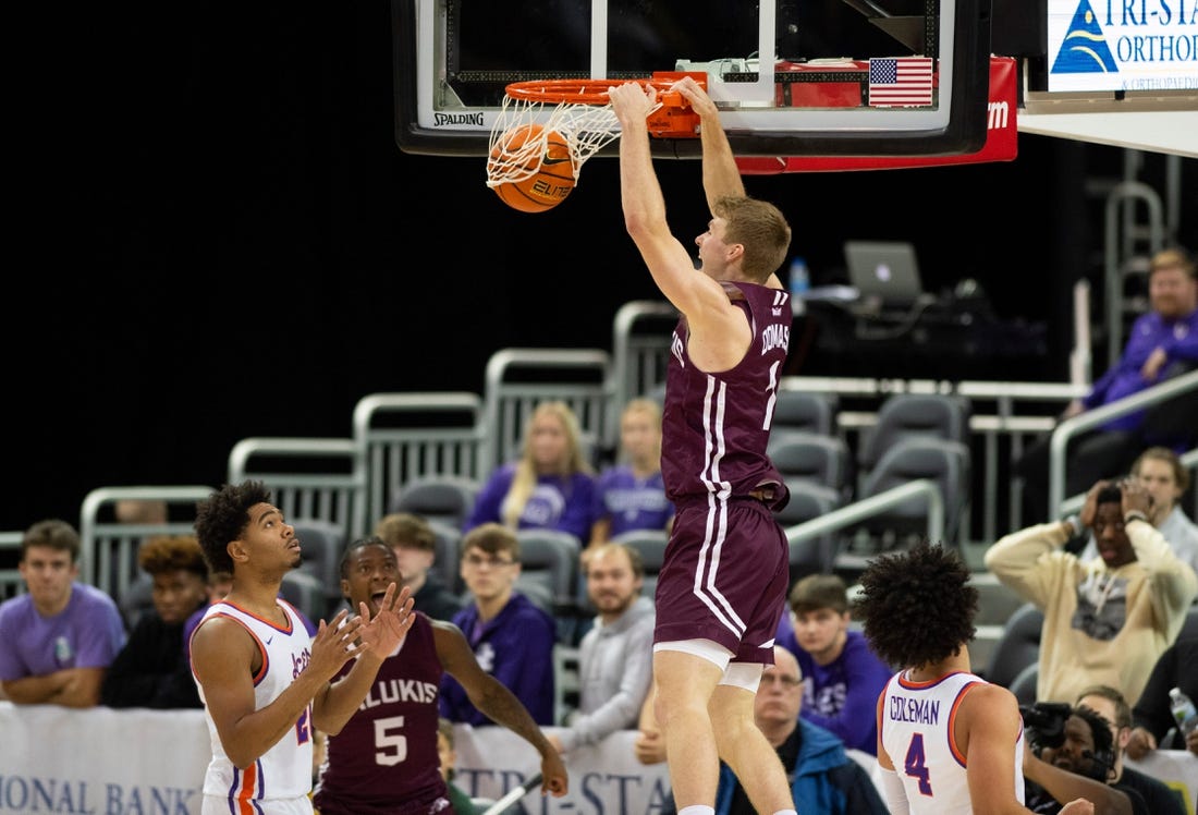 Southern Illinois    Marcus Domask (1) dunks the ball as the University of Evansville Purple Aces play the Southern Illinois Salukis at Ford Center in Evansville, Ind., Wednesday, Nov. 30, 2022.

Uevssouthernillinois 13