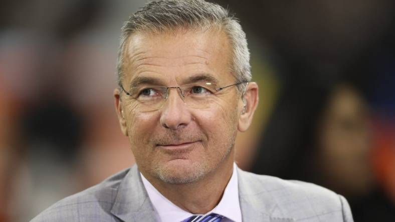 Dec 3, 2022; Indianapolis, Indiana, USA; FOX Sports analyst Urban Meyer before the Big Ten Championship between the Michigan Wolverines and the Purdue Boilermakers at Lucas Oil Stadium. Mandatory Credit: Trevor Ruszkowski-USA TODAY Sports