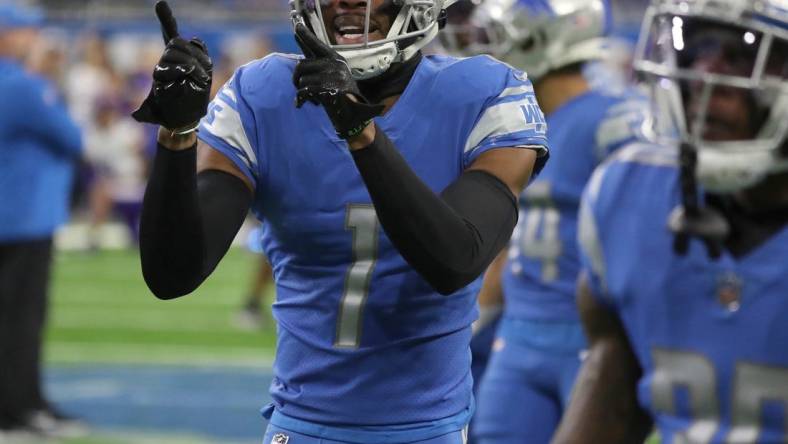 Detroit Lions cornerback Jeff Okudah (1) warms up before action against the Minnesota Vikings on Sunday, Dec. 11, 2022 at Ford Field.

Lionsminn 121122 Kd 390