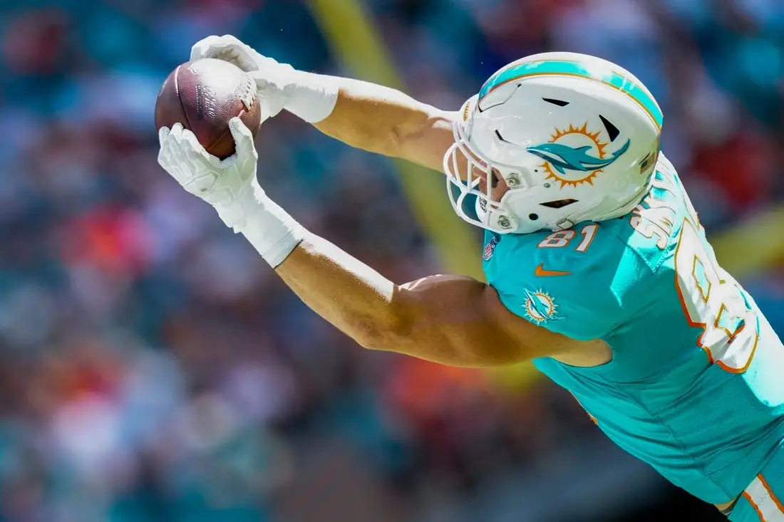 Dolphins Extend TE Durham Smythe