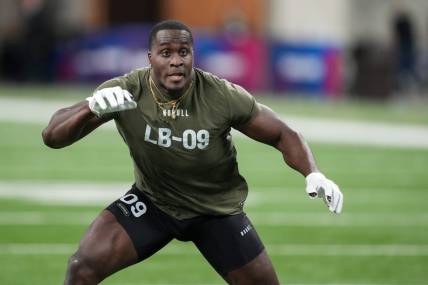 Mar 2, 2023; Indianapolis, IN, USA; Auburn linebacker Derick Hall (LB09) participates in drills during the NFL Combine at Lucas Oil Stadium. Mandatory Credit: Kirby Lee-USA TODAY Sports