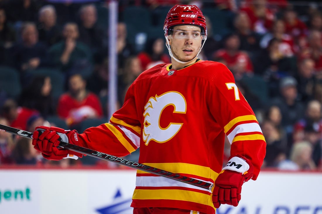 Mar 28, 2023; Calgary, Alberta, CAN; Calgary Flames right wing Walker Duehr (71) against the Los Angeles Kings during the first period at Scotiabank Saddledome. Mandatory Credit: Sergei Belski-USA TODAY Sports