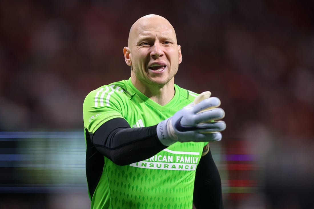 Apr 1, 2023; Atlanta, Georgia, USA; Atlanta United goalkeeper Brad Guzan (1) reacts against the New York Red Bulls in the second half at Mercedes-Benz Stadium. Mandatory Credit: Brett Davis-USA TODAY Sports