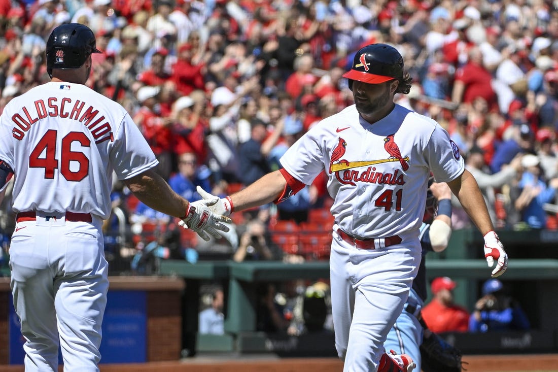 Carlson's RBI hit in 9th lifts Cardinals past Giants