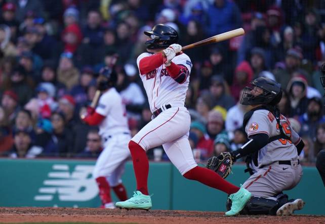 Red Sox try to continue Fenway momentum vs. Braves