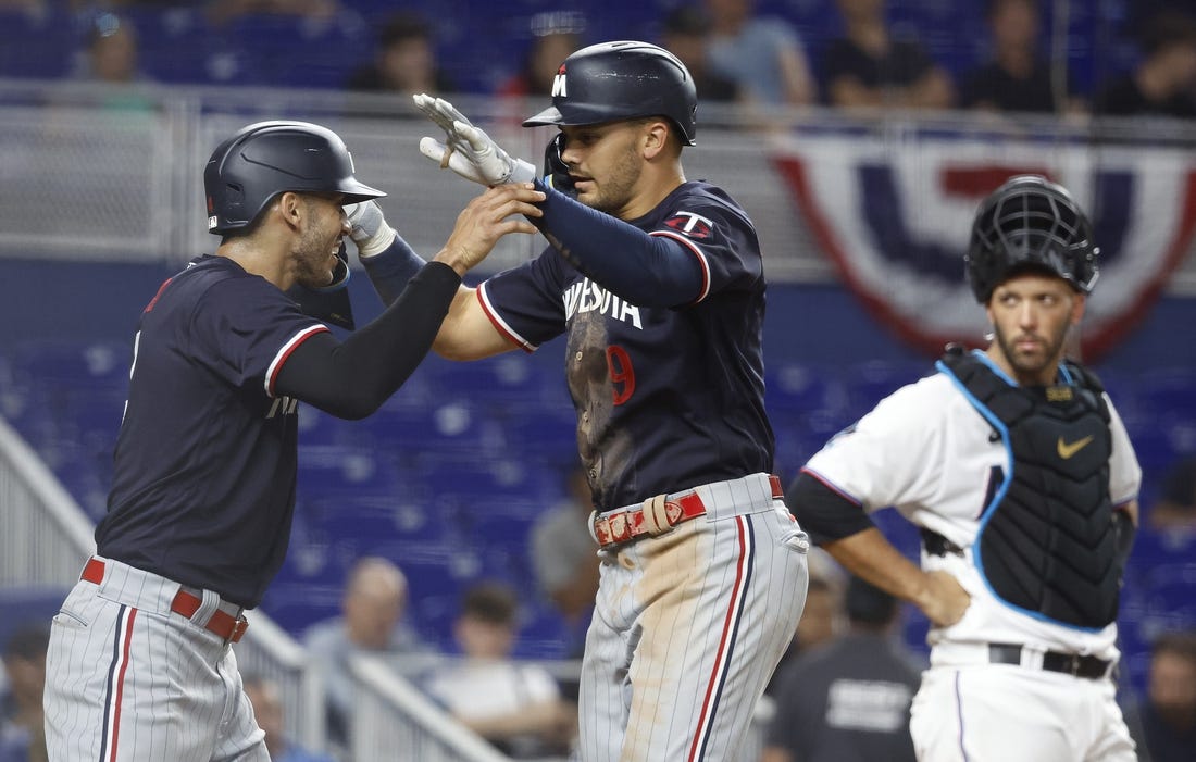 Max Kepler, Luis Arraez depart Twins game because of injuries