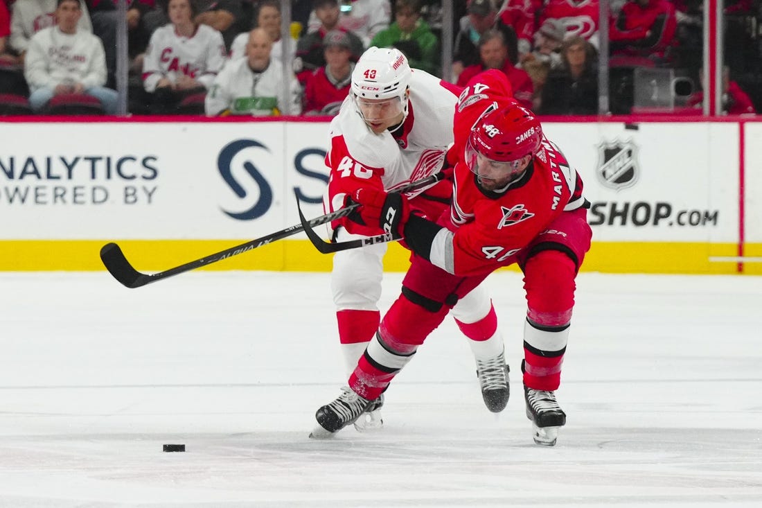 Hurricanes down Wings, maintain division edge