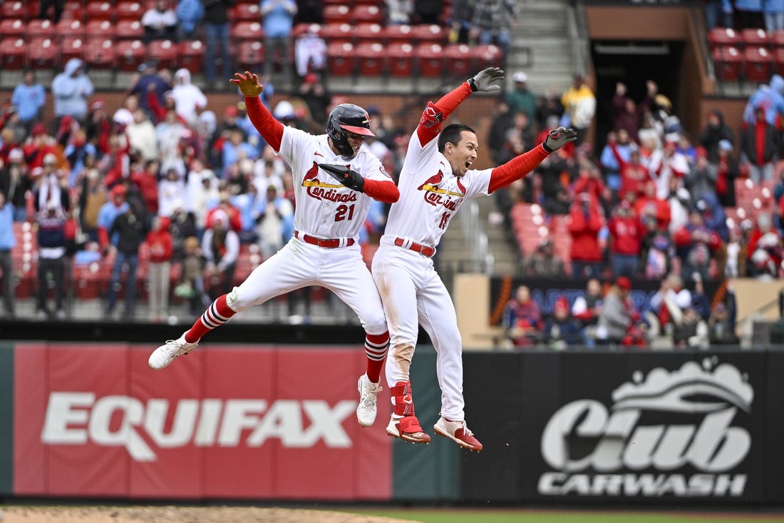 Pirates top Cardinals