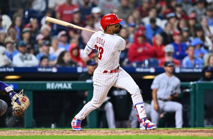 Philadelphia Phillies third baseman Edmundo Sosa (33) in the