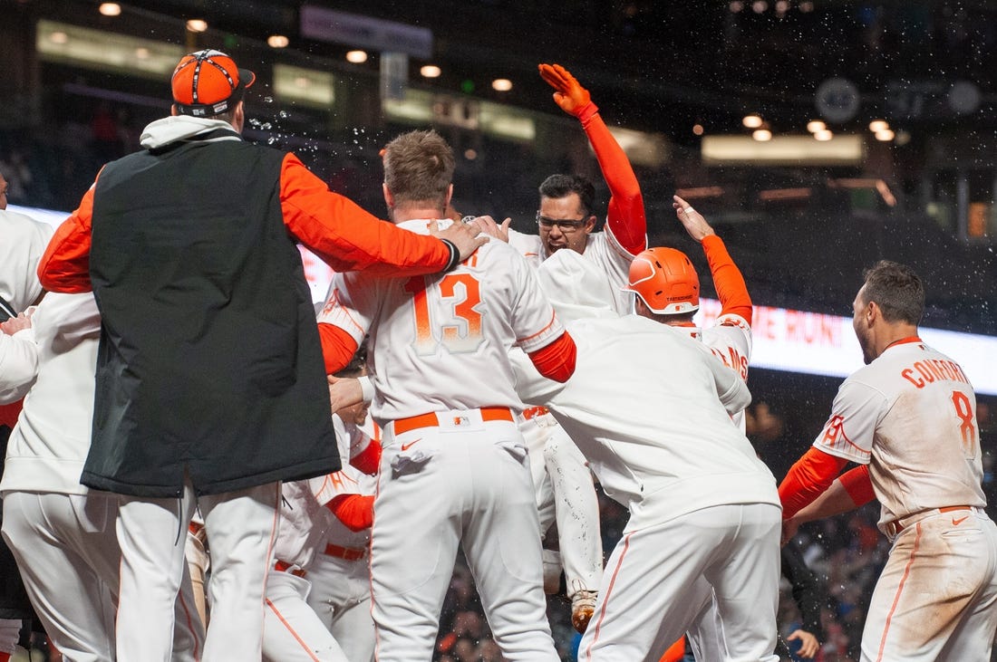 Helsley surrenders Sabol's walk-off jack in 5-4 loss to Giants