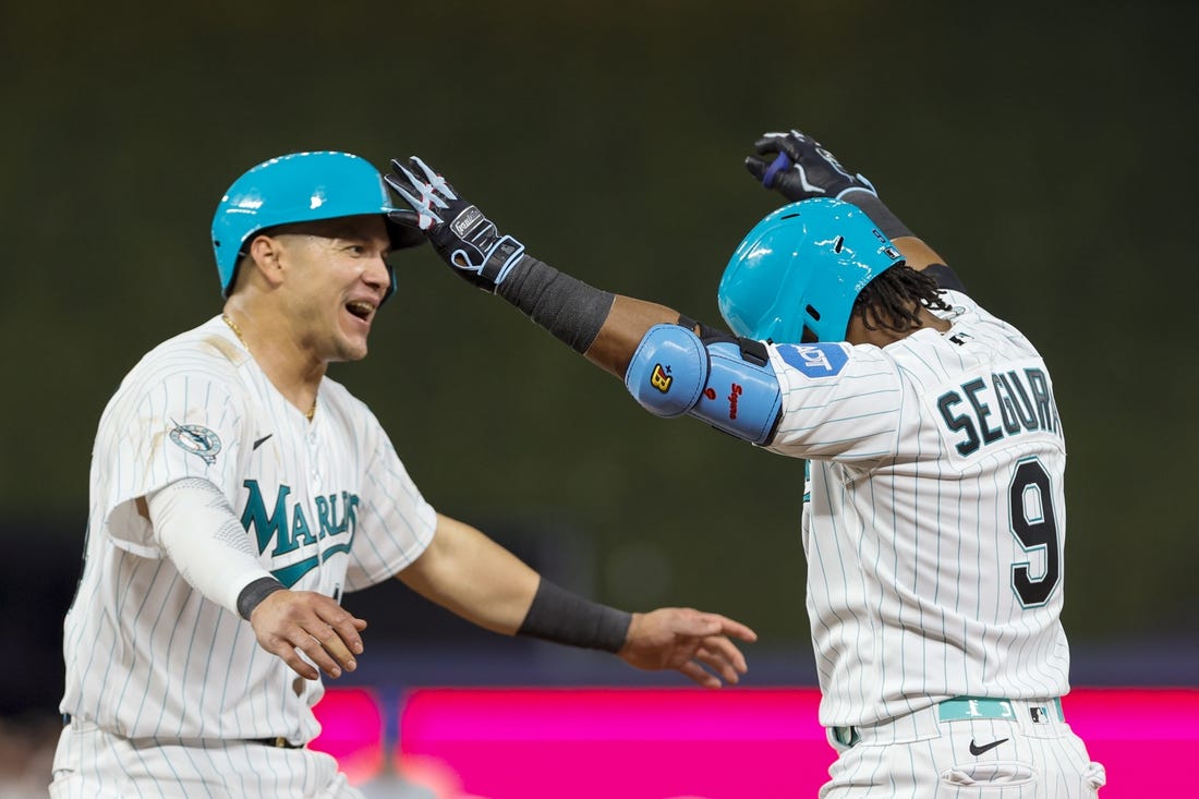 Jean Segura hits walk-off single in Marlins win over Cubs