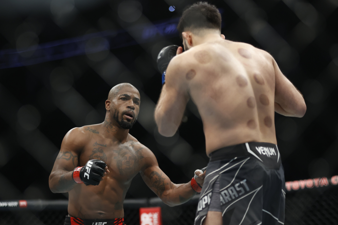UFC Las Vegas Odds: Brad Tavares-Bruno Silva prediction, pick, how to watch
