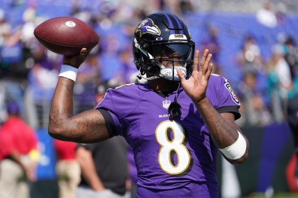 Top NFL insider fully expects Lamar Jackson to be playing for Baltimore Ravens in 2023