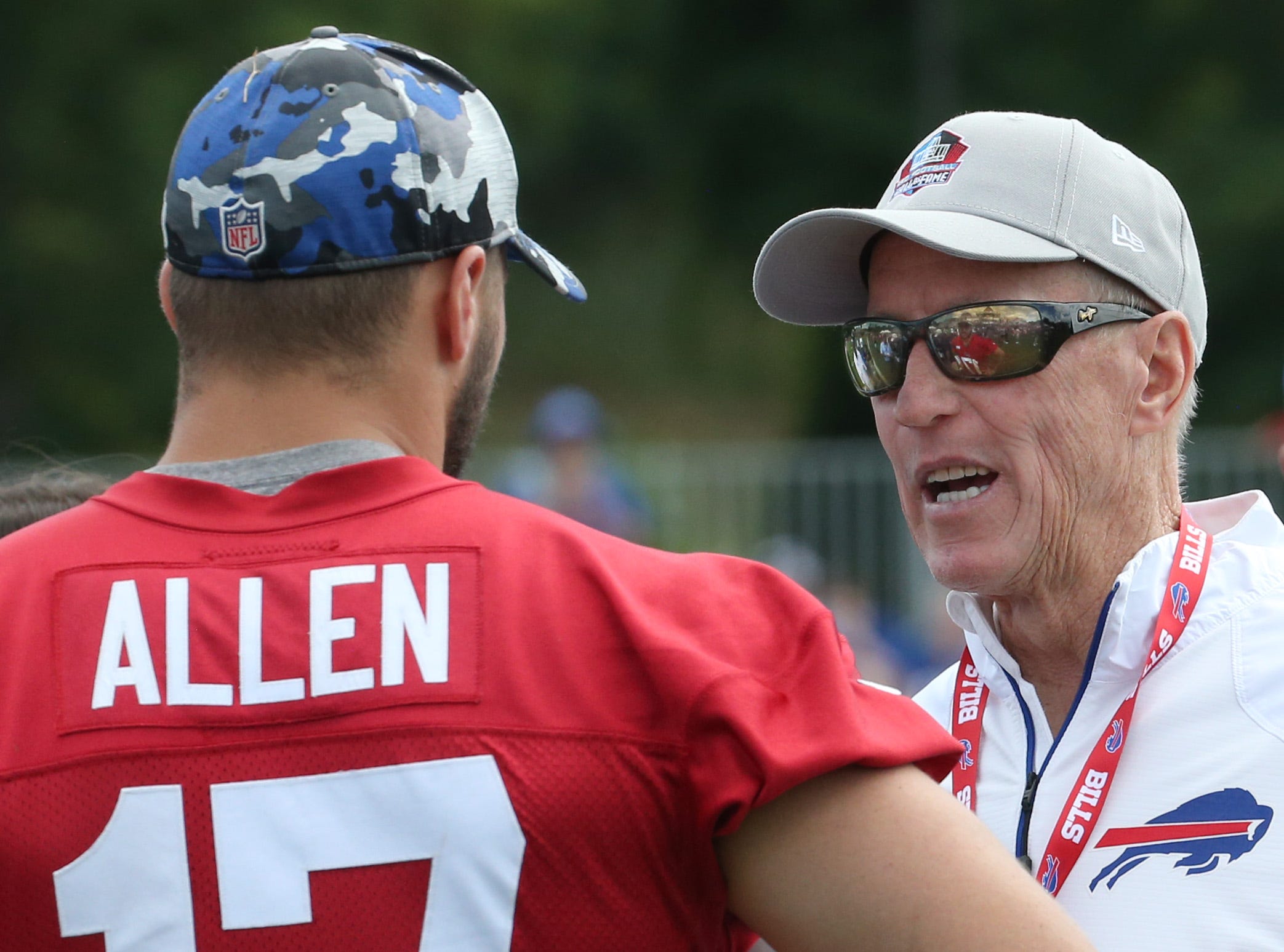 Bills' Josh Allen 'can't do everything by himself', says Jim Kelly