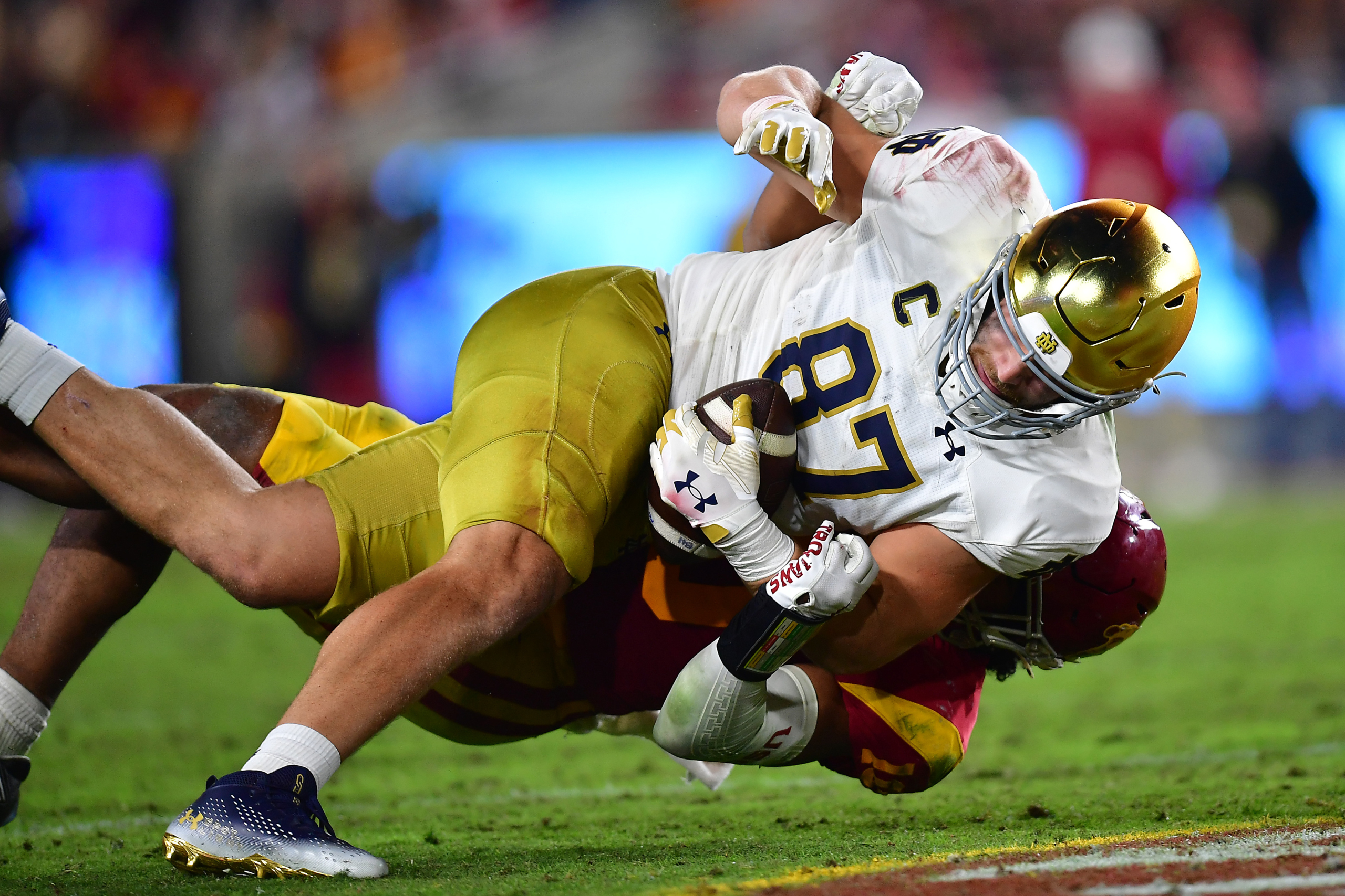 Raiders trade up to select Notre Dame TE Michael Mayer at No. 35 overall in  2023 NFL Draft