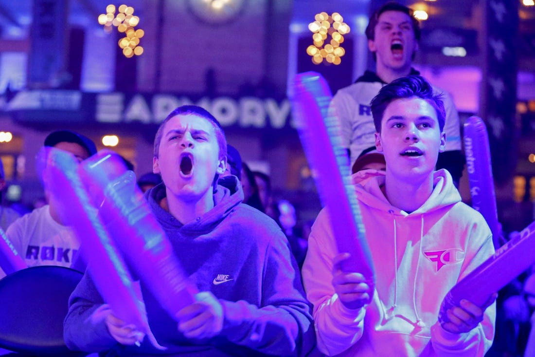 Jan 26, 2020; Minneapolis, Minnesota, USA; Fans react as the Minnesota Rokkr battle the Toronto Ultra during the Call of Duty League Launch Weekend at The Armory. Mandatory Credit: Bruce Kluckhohn-USA TODAY Sports