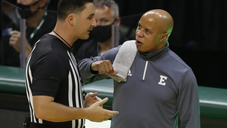 (File photo) Pistons assistant general manager Rob Murphy (pictured as head coach at Eastern Michigan) was fired following an investigation into workplace conduct. Mandatory Credit: Raj Mehta-USA TODAY Sports