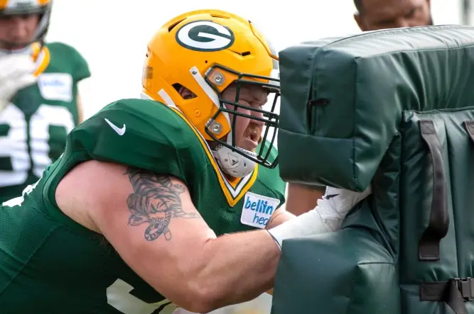 Broncos sign former Packers NT Tyler Lancaster