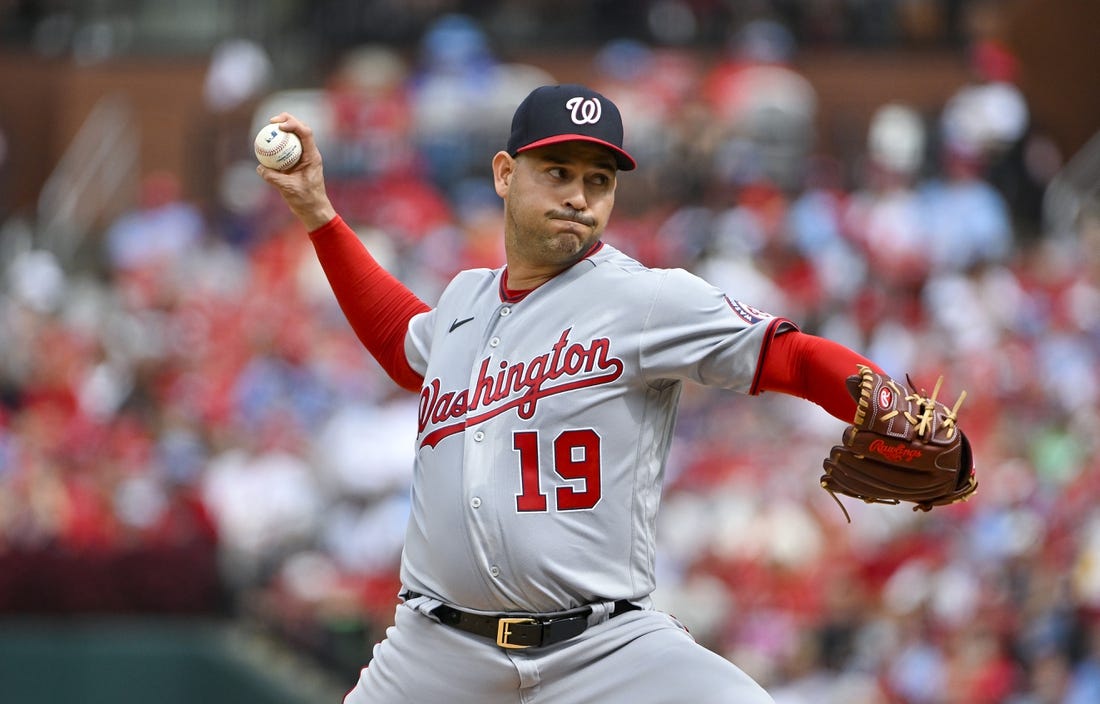 Sep 5, 2022; St. Louis, Missouri, USA;  Washington Nationals starting pitcher Anibal Sanchez (19) pitches against the St. Louis Cardinals during the first inning at Busch Stadium. Mandatory Credit: Jeff Curry-USA TODAY Sports