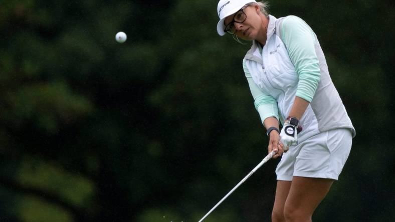 Sarah Kemp chips onto the green on hole one of the Kendale Course during the final round of the Kroger Queen City Championship presented by P&G at the Kenwood Country Club in Madeira on Sunday, Sept. 11, 2022.

Lpga Queen City Championship 0160