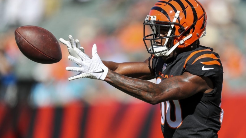 Nov 6, 2022; Cincinnati, Ohio, USA; Cincinnati Bengals wide receiver Mike Thomas (80) catches a pass during warmups prior to the game against the Carolina Panthers at Paycor Stadium. Mandatory Credit: Katie Stratman-USA TODAY Sports
