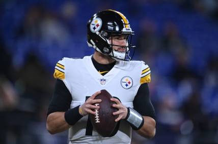 Jan 1, 2023; Baltimore, Maryland, USA;  Pittsburgh Steelers quarterback Mitch Trubisky (10) warms upon before the game against the Baltimore Ravens at M&T Bank Stadium. Mandatory Credit: Tommy Gilligan-USA TODAY Sports