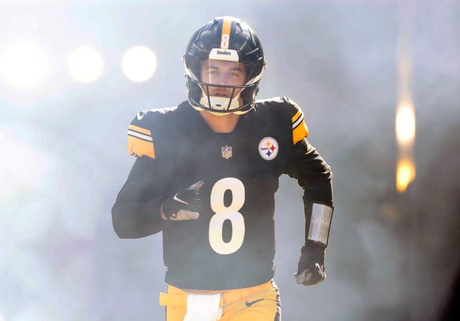 Jan 8, 2023; Pittsburgh, Pennsylvania, USA;  Pittsburgh Steelers quarterback Kenny Pickett (8) takes the field against the Cleveland Browns during the first quarter at Acrisure Stadium. Mandatory Credit: Charles LeClaire-USA TODAY Sports