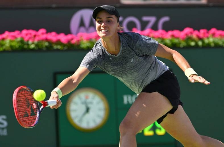 Mar 12, 2023; Indian Wells, CA, USA;   Anhelina Kalinina (UKR)  hits a shot in her third round match against Maria Sakkari (GRE) in the BNP Paribas Open at the Indian Wells Tennis Garden. Mandatory Credit: Jayne Kamin-Oncea-USA TODAY Sports