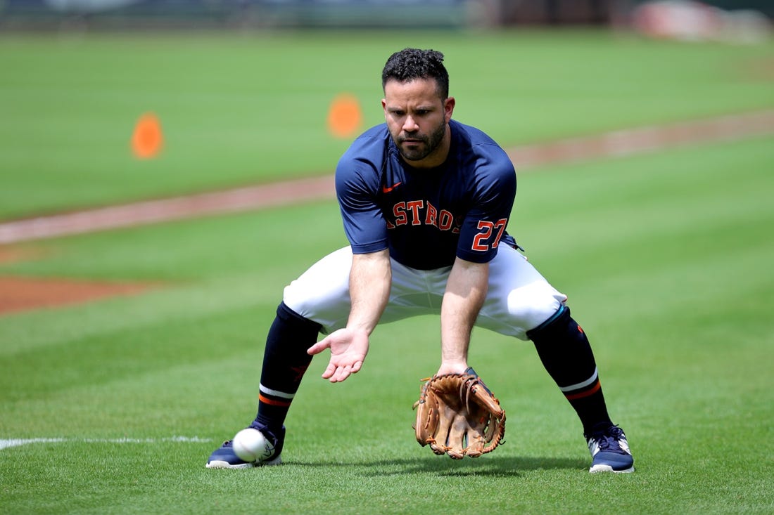 Astros star Altuve has surgery on broken thumb, a WBC injury - The