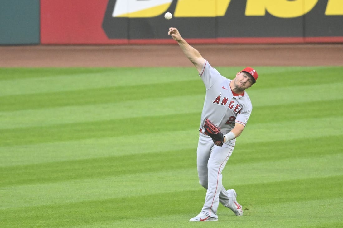 Jake Fraley (2 HRs, 4 RBIs) propels Reds past Marlins