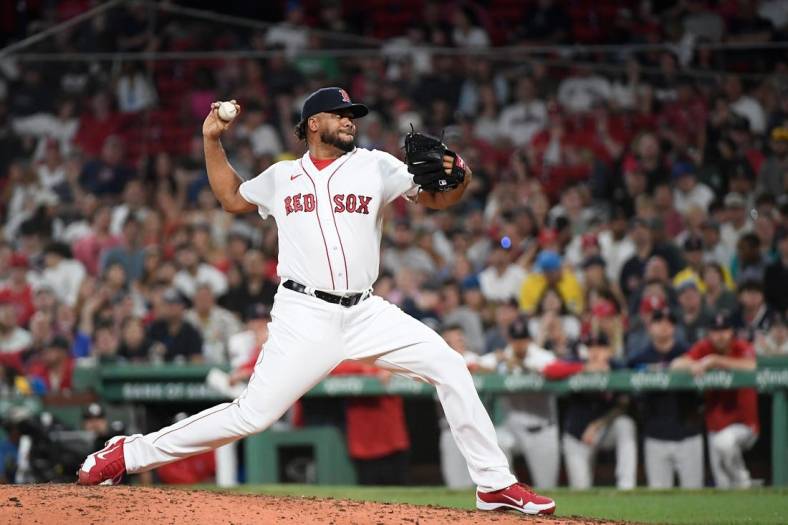 GALLERY: Sox welcome Kenley Jansen – Boston Herald