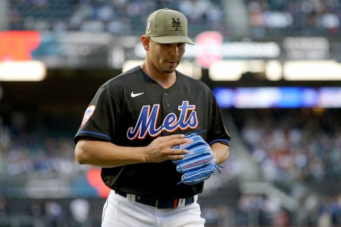 Carlos Carrasco's Mets Debut, Black Jersey Night Spoiled In Loss