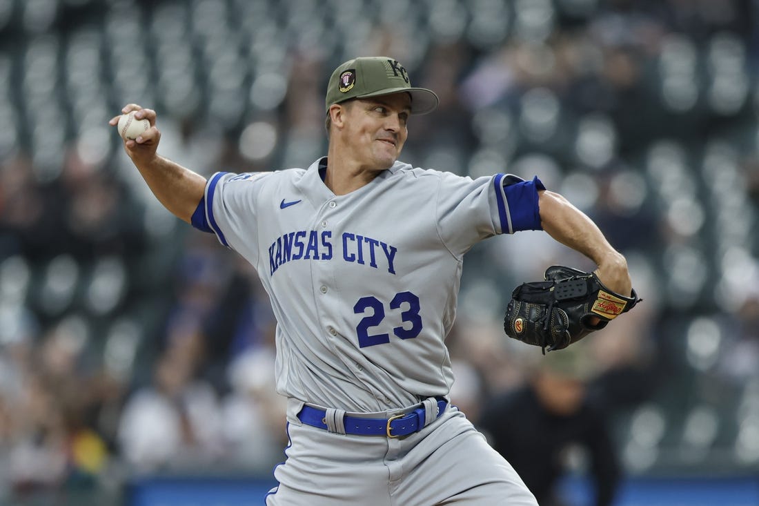 Apr 07, 2022: Kansas City Royals starting pitcher Zack Greinke (23