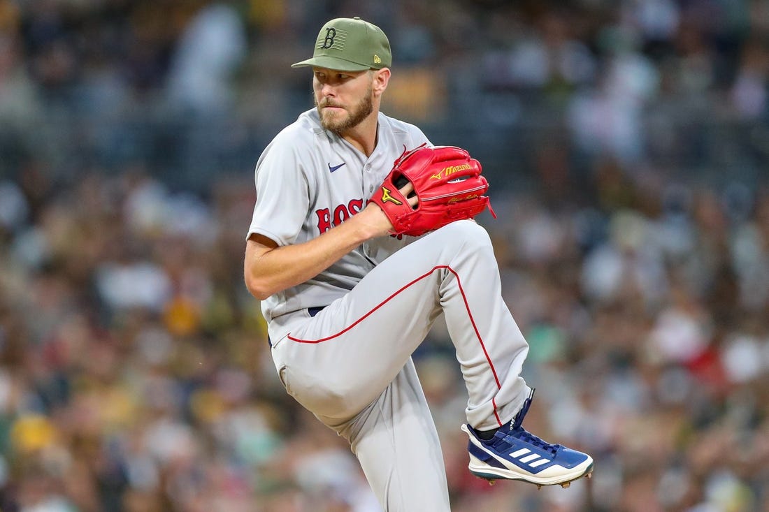 Chris Sale pitches 7 strong innings, beats Padres