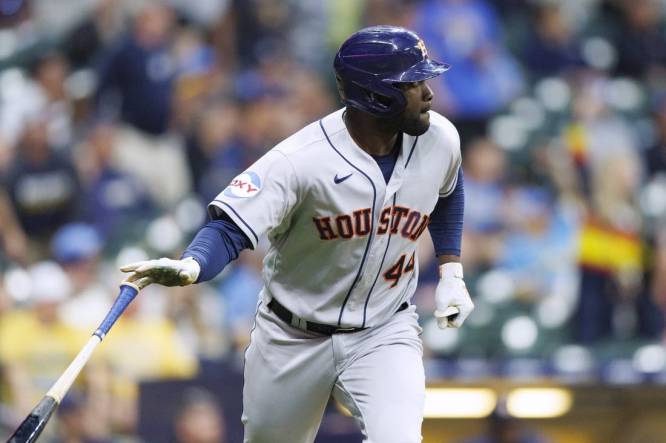 Houston Astros designated hitter Yordan Alvarez (44) watches his