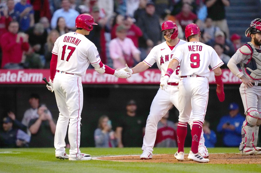 Yoshida's two-run homer (12), 07/25/2023