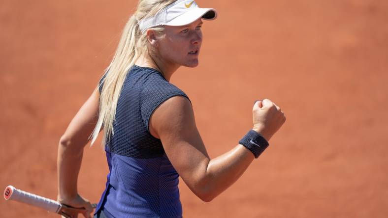 May 31, 2023; Paris,France; Peyton Stearns (USA) reacts to a point during her match against Jelena Ostapenko (LAT) on day four at Stade Roland-Garros. Mandatory Credit: Susan Mullane-USA TODAY Sports