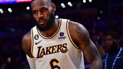 LeBron James is handling Father Time and scoring role for Los Angeles Lakers the right way
