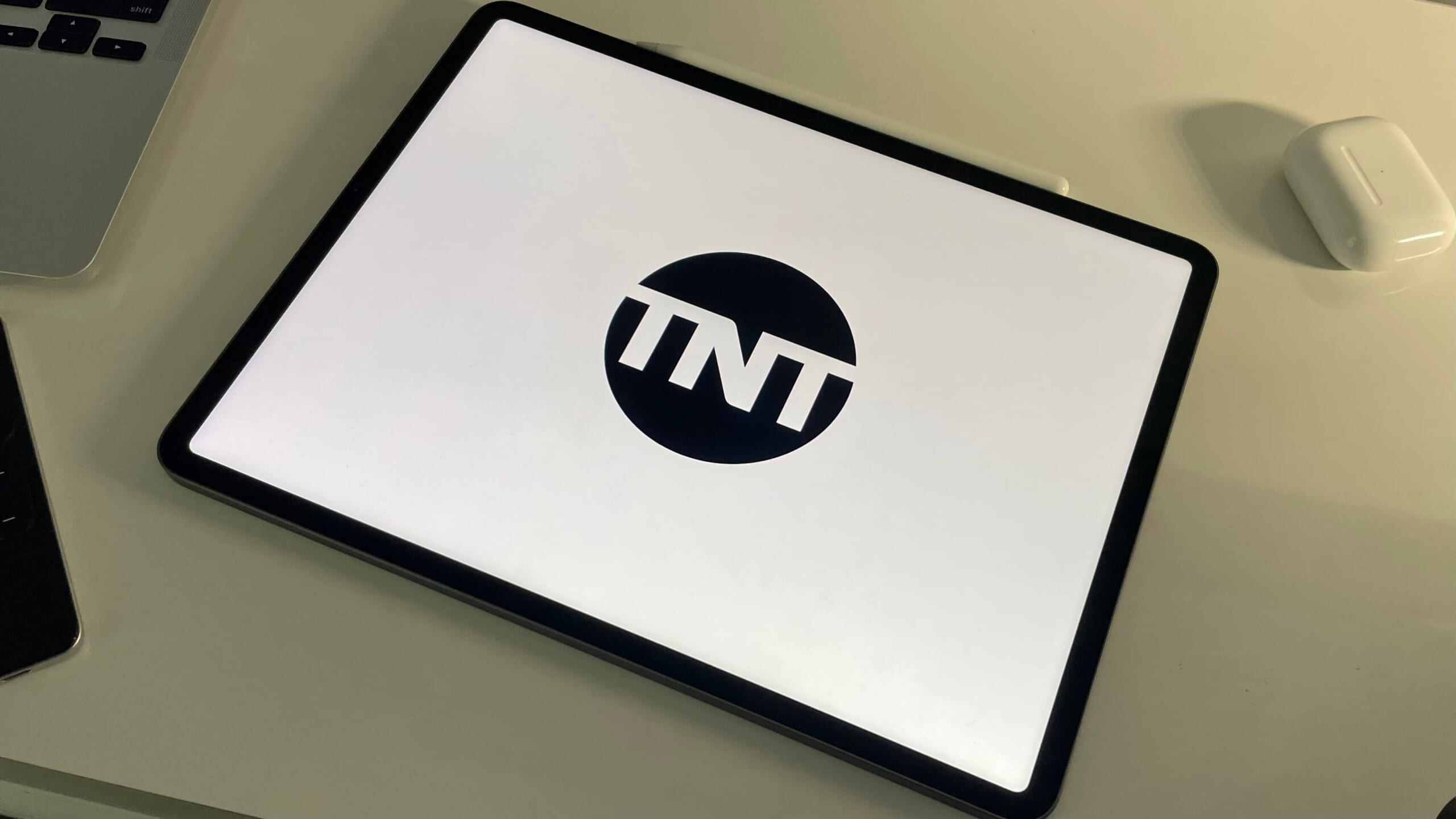 How to Watch TNT Live Without Cable 2023