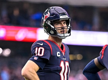 Texans bench Davis Mills after lousy Commanders outing