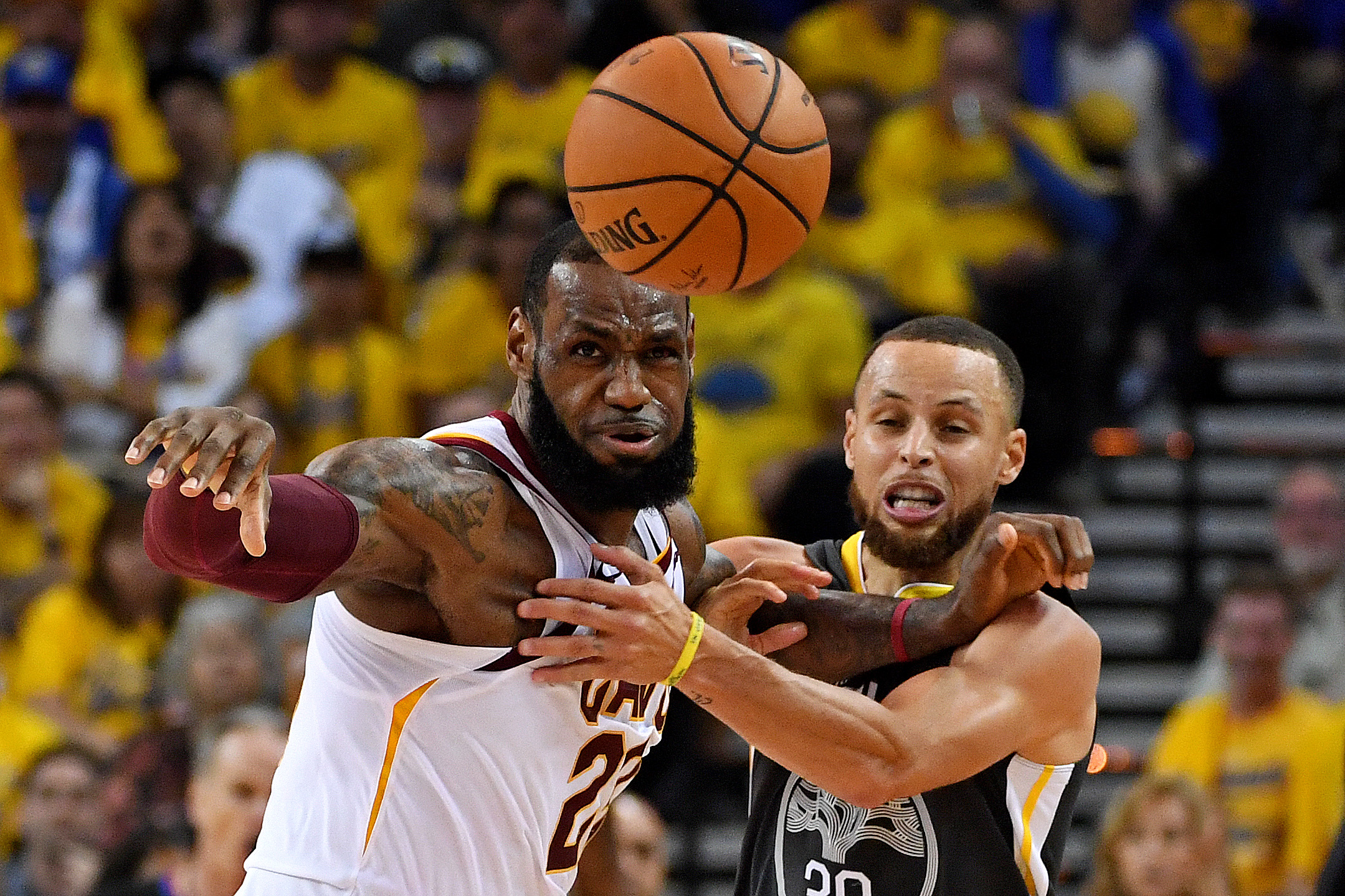 LeBron James, Steph Curry to renew rivalry in Play-In Tournament
