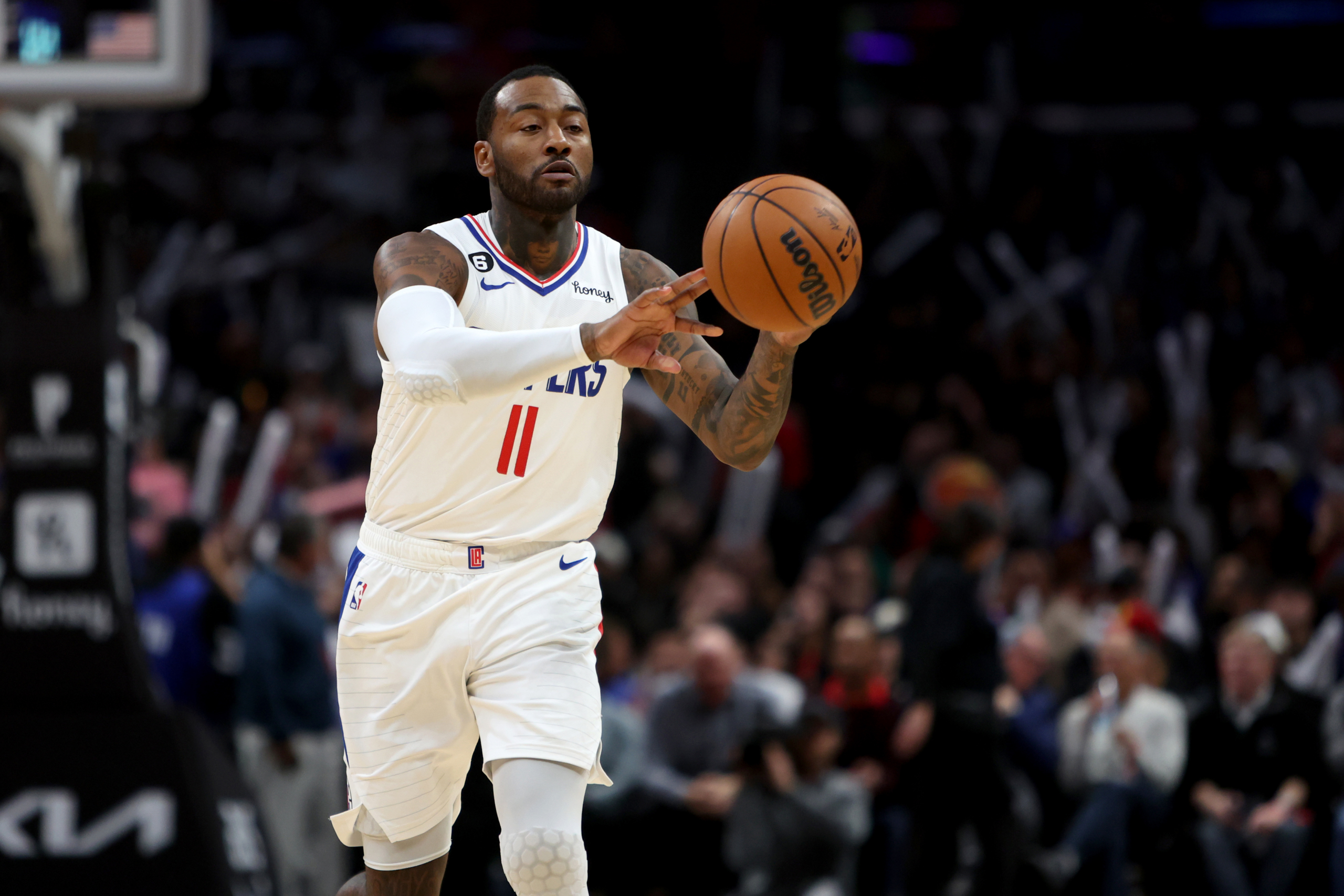 Why is no team signing John Wall : r/nba