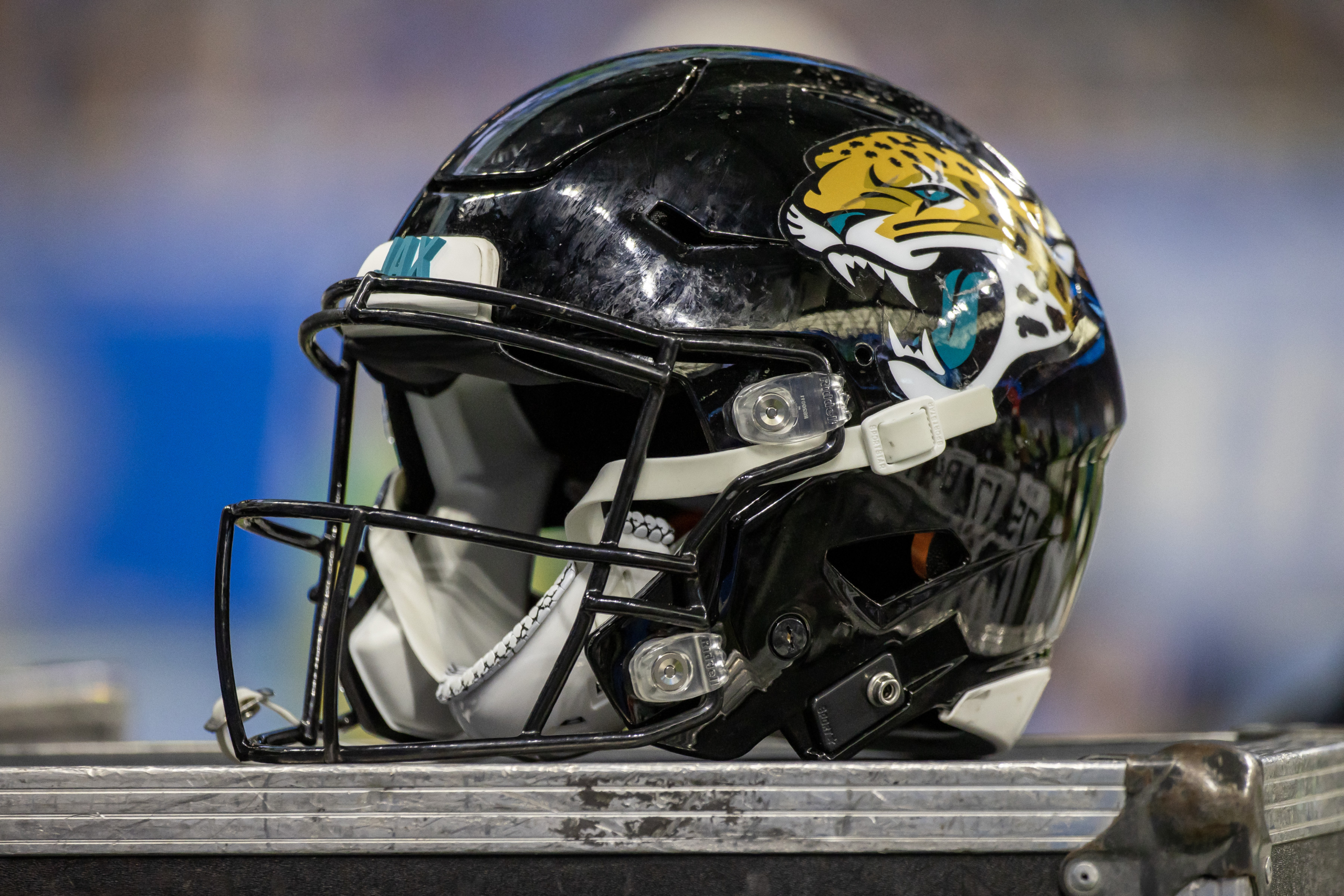 Jacksonville Jaguars need to give OLB Josh Allen help in 2022