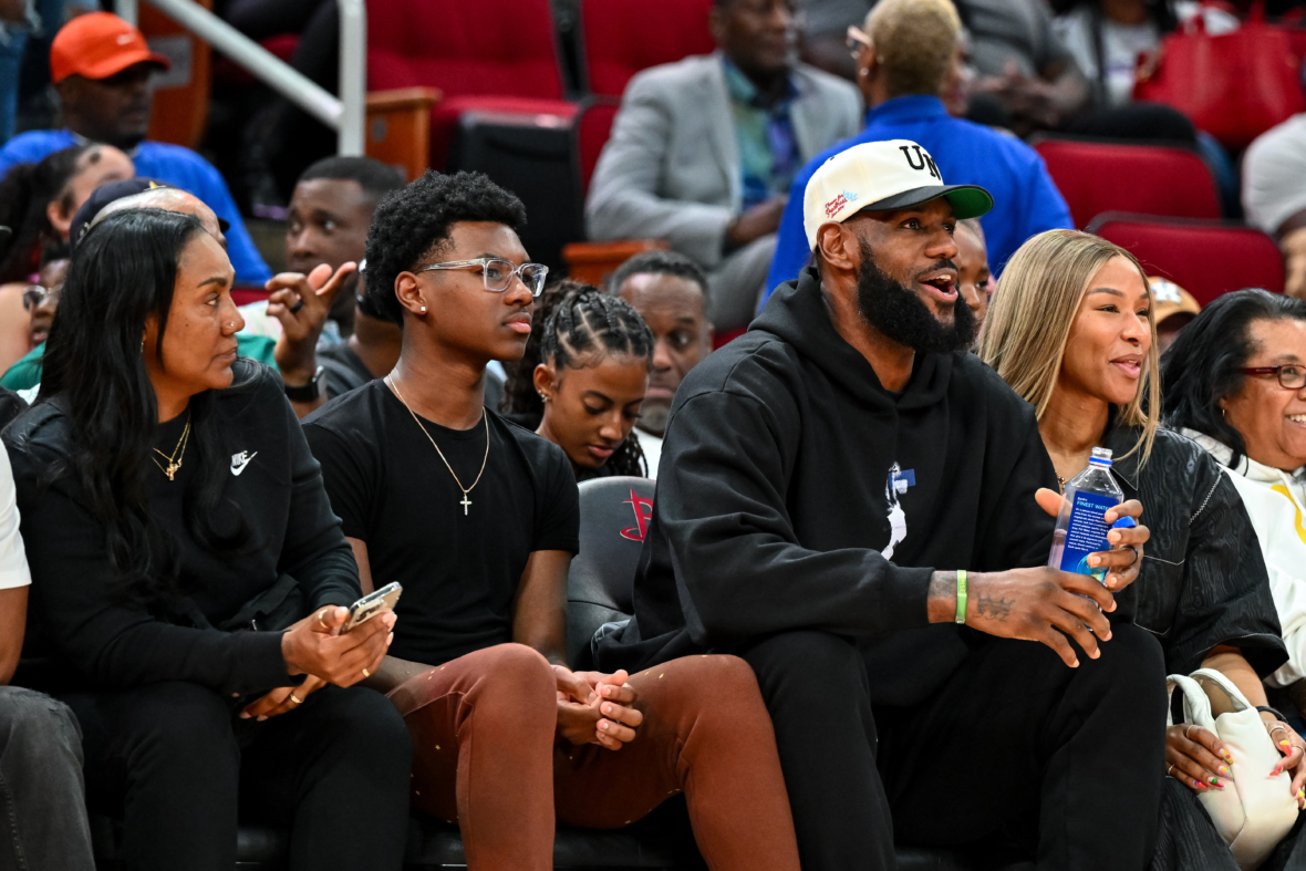 LeBron James' Youngest Son To Transfer High Schools In Preparation For ...