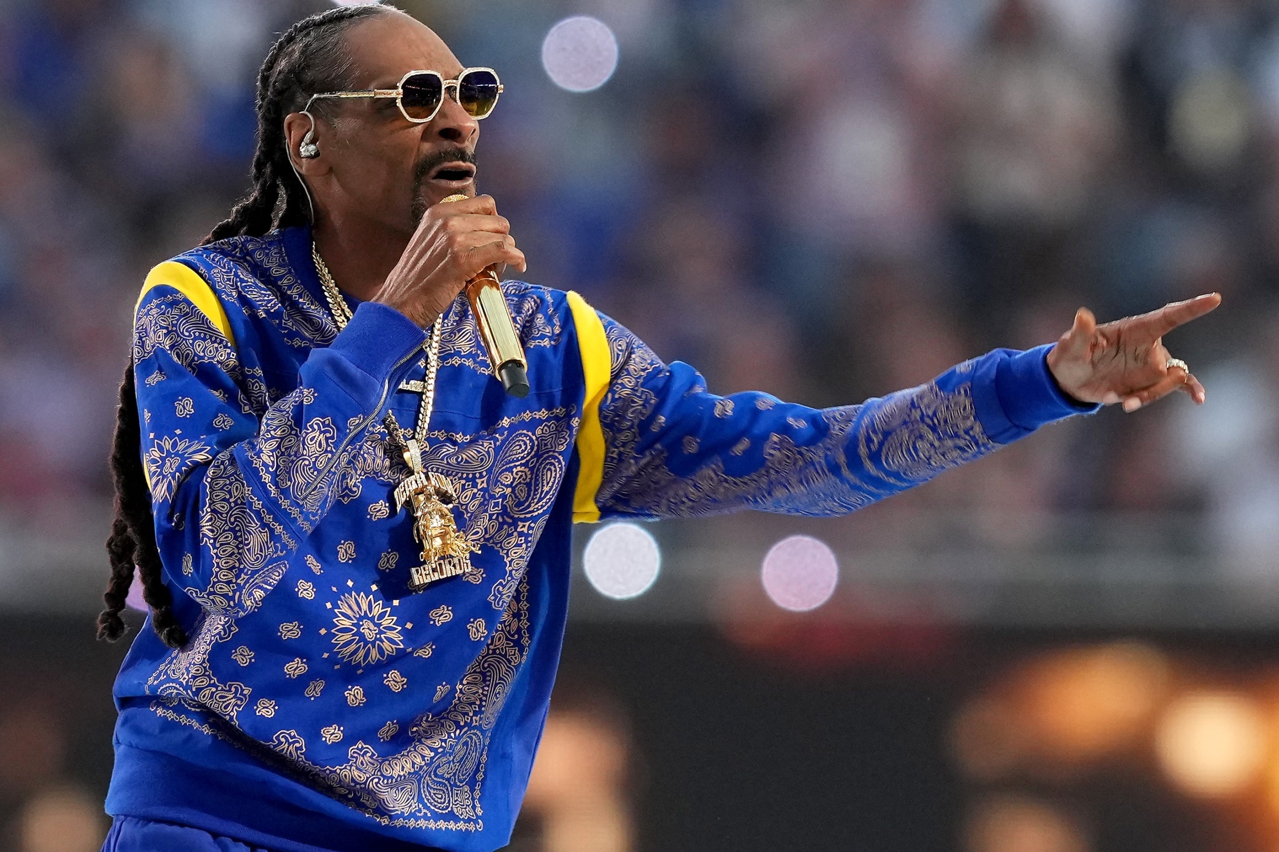 BREAKING: Snoop Dogg Wants to Buy the Ottawa Senators