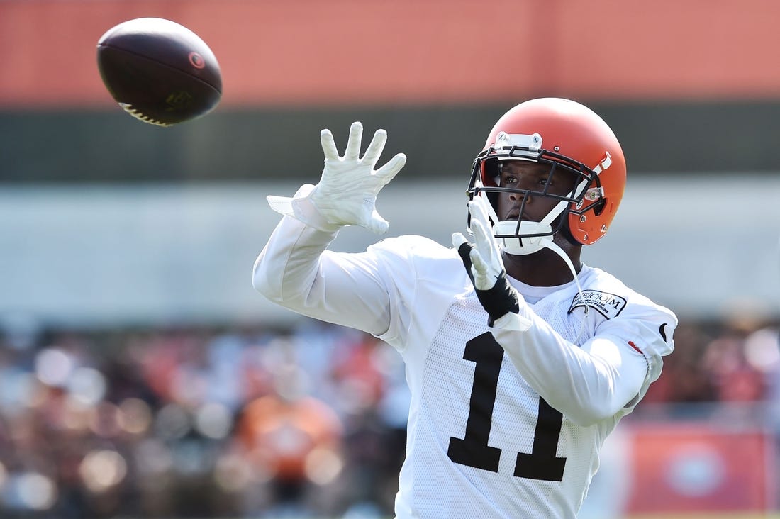 Jul 25, 2019; Berea, OH, USA; Cleveland Browns wide receiver Antonio Callaway (11) catches a pass during training camp at the Cleveland Browns Training Complex. Mandatory Credit: Ken Blaze-USA TODAY Sports