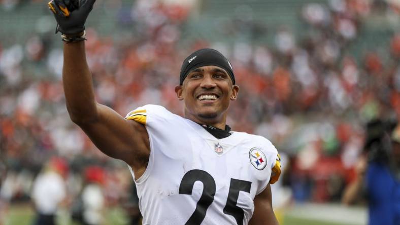 Sep 11, 2022; Cincinnati, Ohio, USA; Pittsburgh Steelers cornerback Ahkello Witherspoon (25) walks off the field after the victory over the Cincinnati Bengals at Paycor Stadium. Mandatory Credit: Katie Stratman-USA TODAY Sports